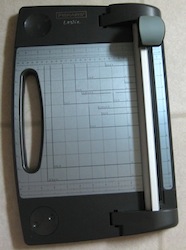 Rotary trimmer used for scrapbook and card making
